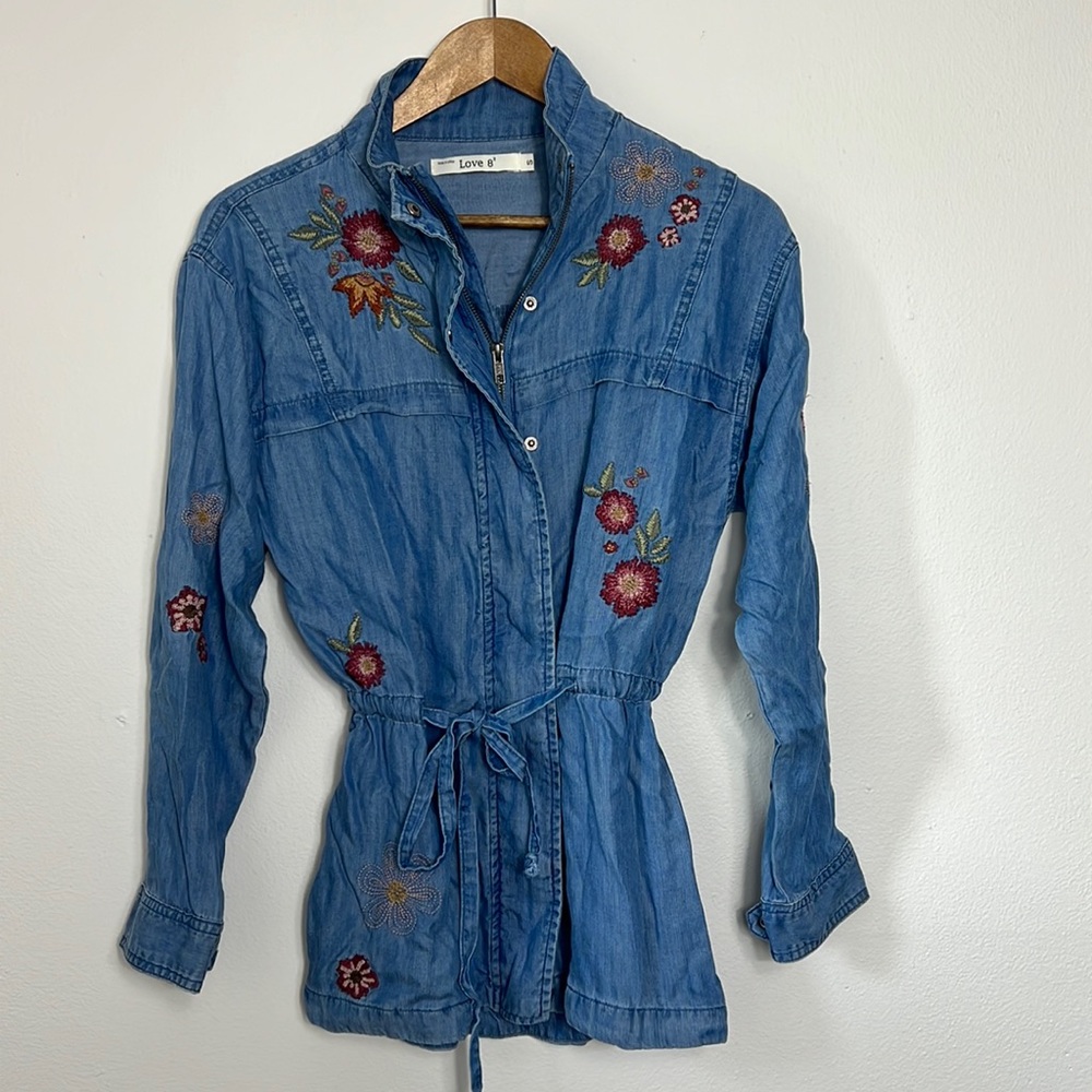 Love 8 Soft Denim Embroidered Boho Top SZ S